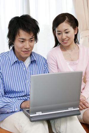 金箔を使ったアクセサリーの魅力完全ガイド｜高級感と伝統美を楽しむ方法